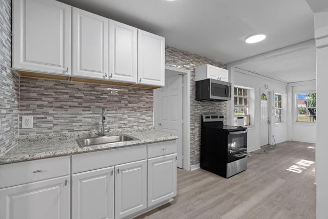 1831 Juno Road B, North Palm Beach, FL 33408