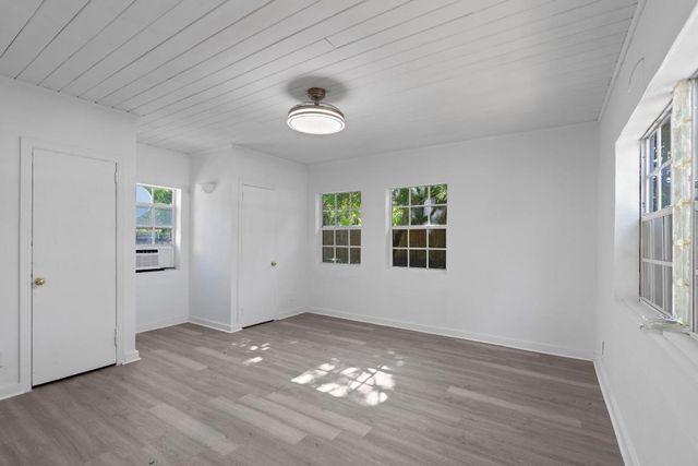 1831 Juno Road B, North Palm Beach, FL 33408