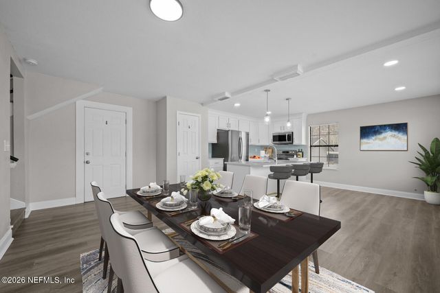 5695 HYDE PARK Circle, Jacksonville, FL 32210