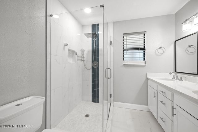 5695 HYDE PARK Circle, Jacksonville, FL 32210