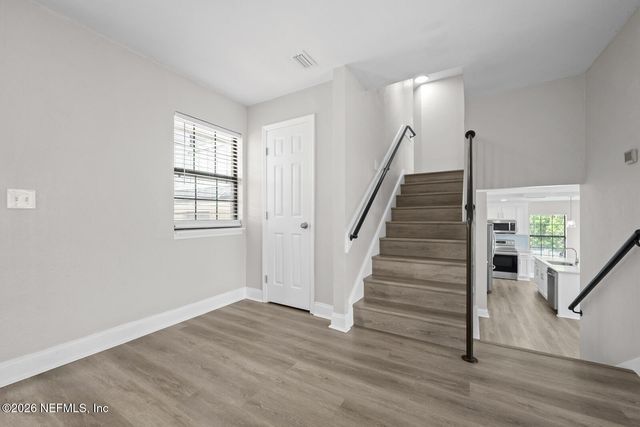 5695 HYDE PARK Circle, Jacksonville, FL 32210