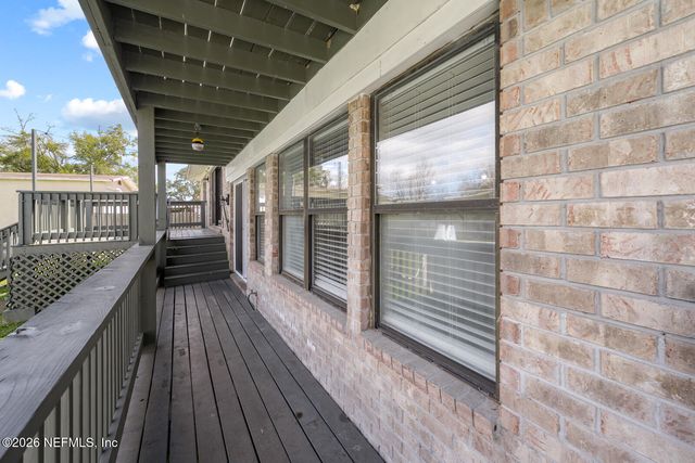 5695 HYDE PARK Circle, Jacksonville, FL 32210