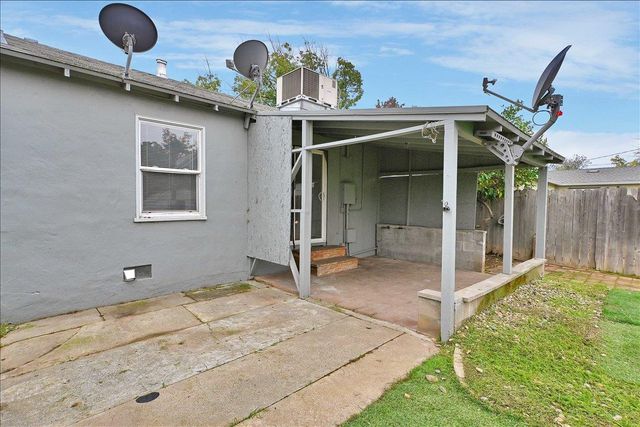 6321 37th Ave, Sacramento, CA 95824