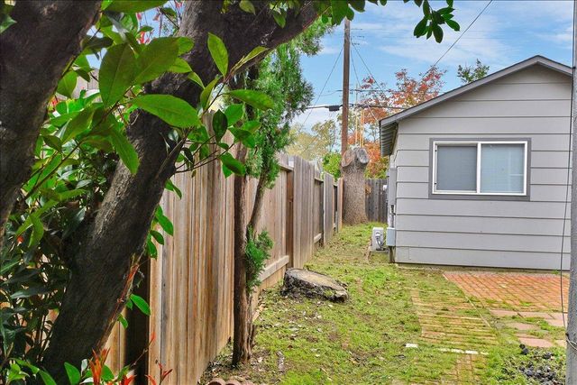 6321 37th Ave, Sacramento, CA 95824