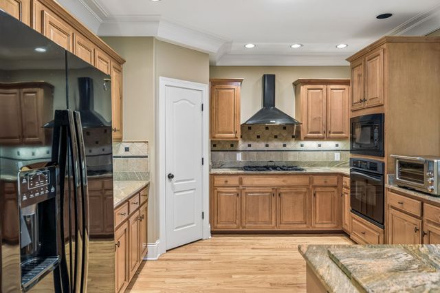 548 Ridgecrest Ln, Lebanon, TN 37087