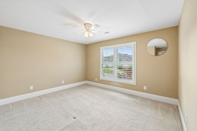 548 Ridgecrest Ln, Lebanon, TN 37087