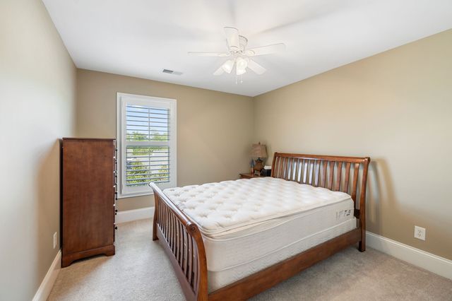548 Ridgecrest Ln, Lebanon, TN 37087