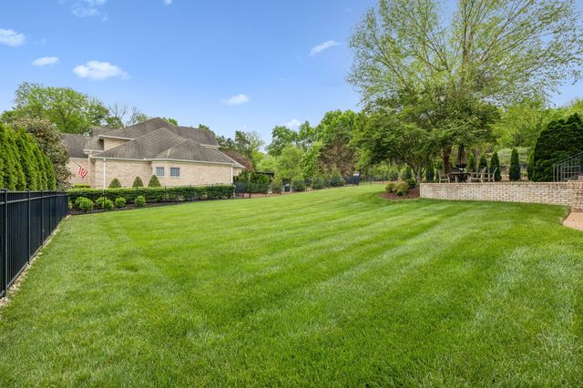 548 Ridgecrest Ln, Lebanon, TN 37087