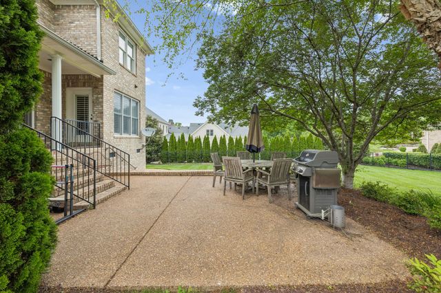 548 Ridgecrest Ln, Lebanon, TN 37087