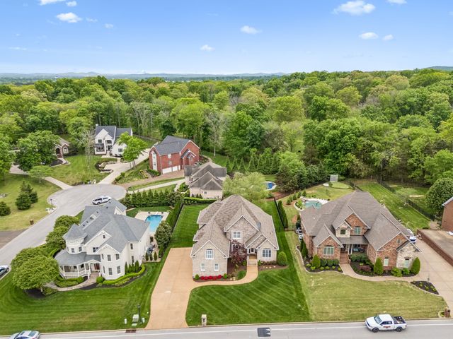 548 Ridgecrest Ln, Lebanon, TN 37087