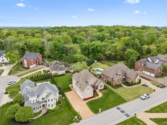 548 Ridgecrest Ln, Lebanon, TN 37087