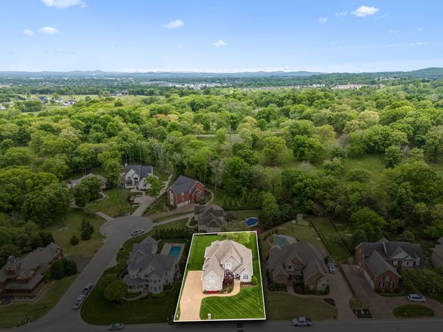 548 Ridgecrest Ln, Lebanon, TN 37087