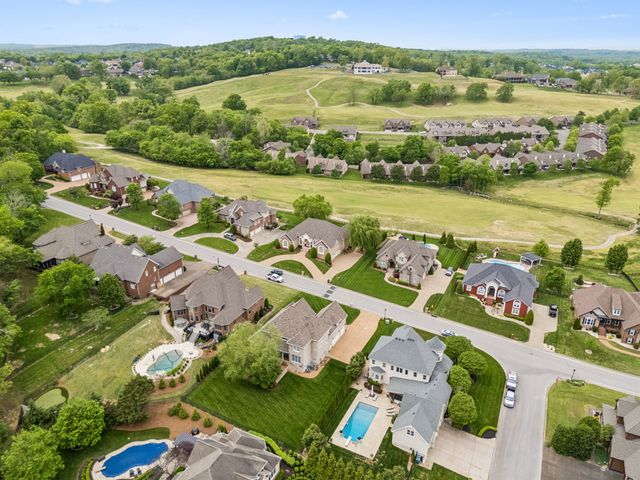 548 Ridgecrest Ln, Lebanon, TN 37087