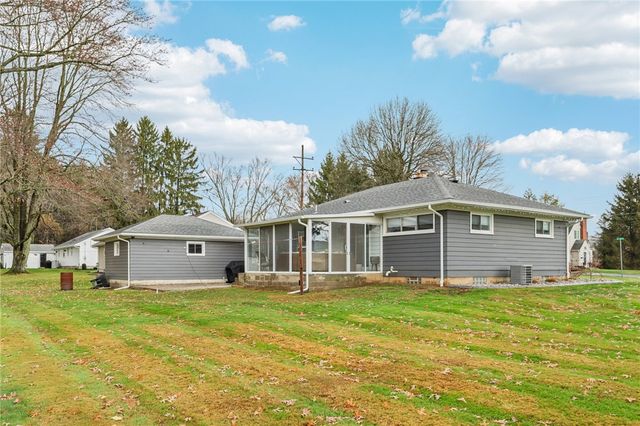 2001 Line Rd, Neshannock Twp, PA 16105