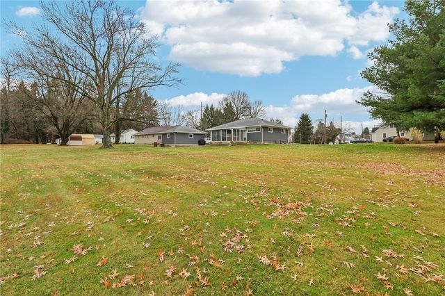 2001 Line Rd, Neshannock Twp, PA 16105