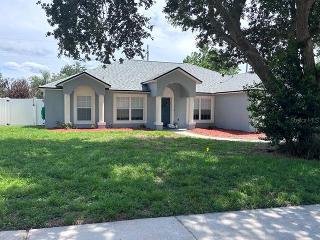 1004 CHATEAU CIRCLE, Minneola, FL 34715
