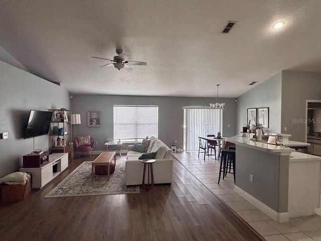 1004 CHATEAU CIRCLE, Minneola, FL 34715