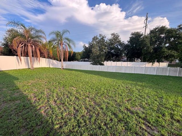 1004 CHATEAU CIRCLE, Minneola, FL 34715