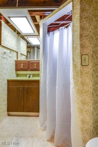 5767 W 46th Street, Parma, OH 44134