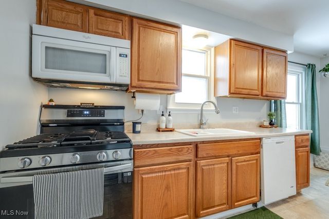 5767 W 46th Street, Parma, OH 44134