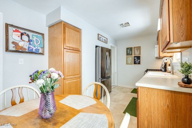 5767 W 46th Street, Parma, OH 44134