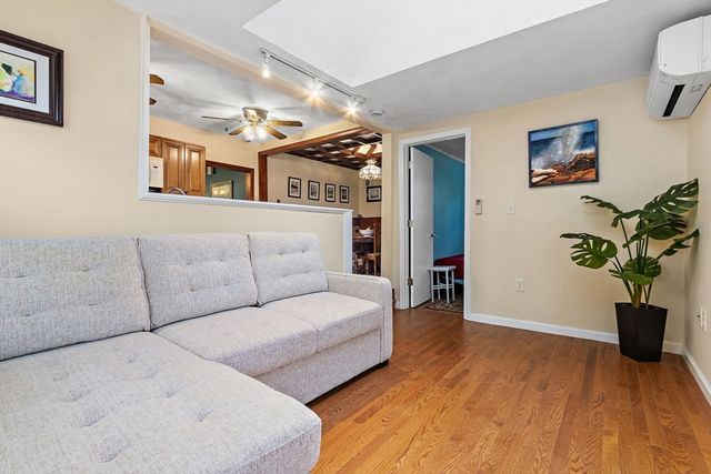 58 Sachem St, Billerica, MA 01821