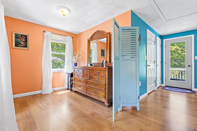 58 Sachem St, Billerica, MA 01821