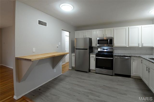 1980 Parker Road, Florissant, MO 63033