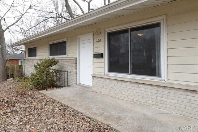 1980 Parker Road, Florissant, MO 63033