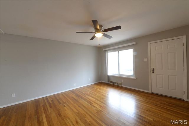 1980 Parker Road, Florissant, MO 63033