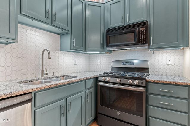 2210 Raven Road 105, Raleigh, NC 27614