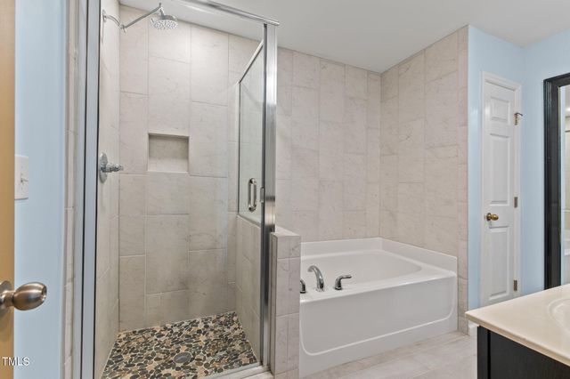 2210 Raven Road 105, Raleigh, NC 27614
