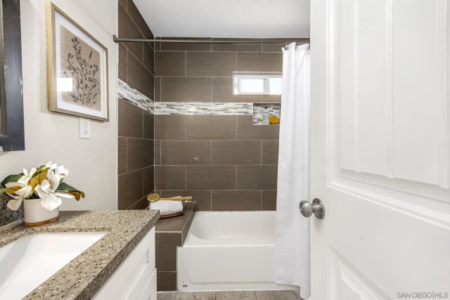 9475 Mast Blvd., Santee, CA 92071