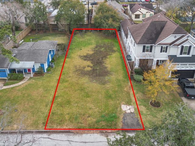 4921 Chestnut Street, Bellaire, TX 77401