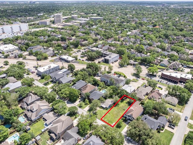 4921 Chestnut Street, Bellaire, TX 77401