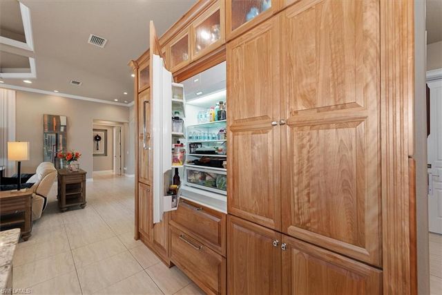 5338 Del Monte CT, Cape Coral, FL 33904