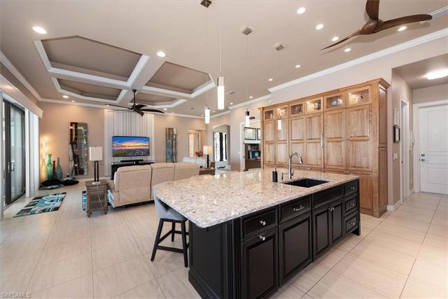 5338 Del Monte CT, Cape Coral, FL 33904