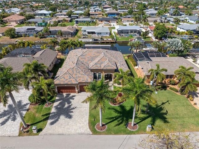 5338 Del Monte CT, Cape Coral, FL 33904