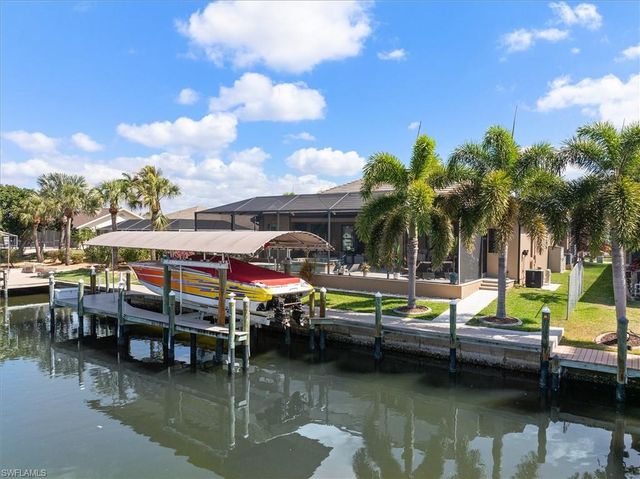 5338 Del Monte CT, Cape Coral, FL 33904