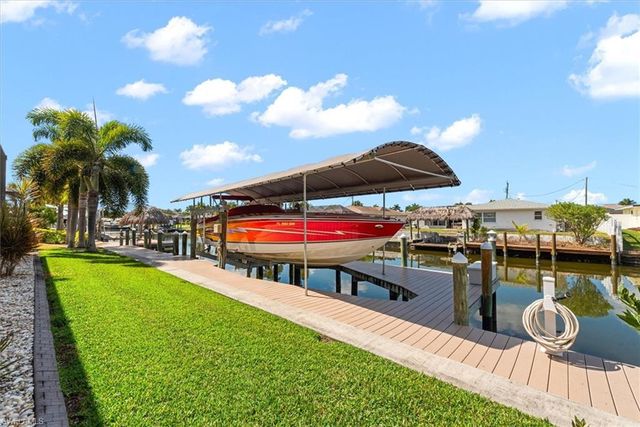 5338 Del Monte CT, Cape Coral, FL 33904