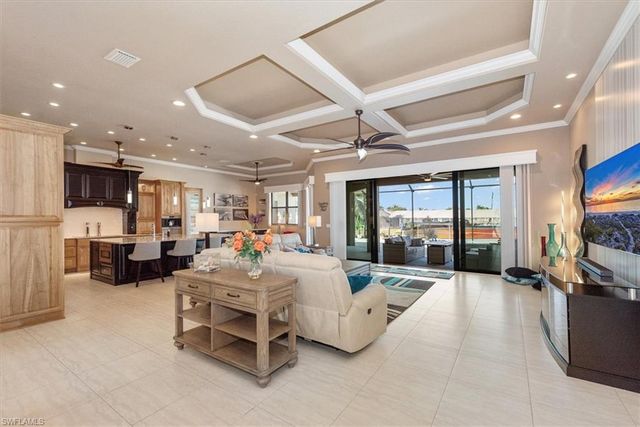 5338 Del Monte CT, Cape Coral, FL 33904