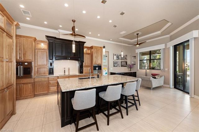 5338 Del Monte CT, Cape Coral, FL 33904