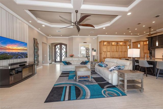 5338 Del Monte CT, Cape Coral, FL 33904