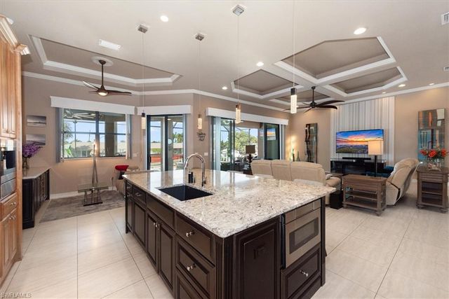 5338 Del Monte CT, Cape Coral, FL 33904