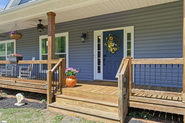 127 Clark Lane, Easley, SC 29640