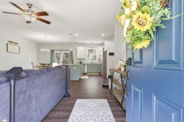 127 Clark Lane, Easley, SC 29640