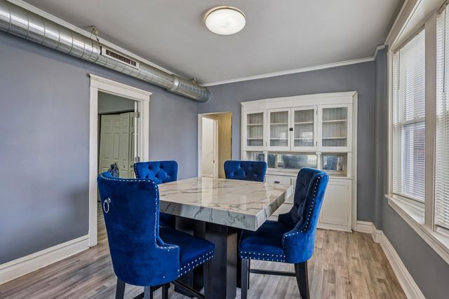 956 N TRUMBULL Avenue, Chicago, IL 60651