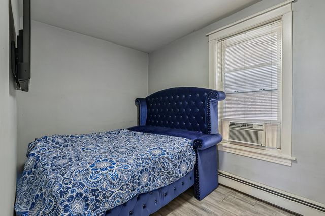 956 N TRUMBULL Avenue, Chicago, IL 60651