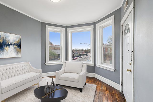 956 N TRUMBULL Avenue, Chicago, IL 60651