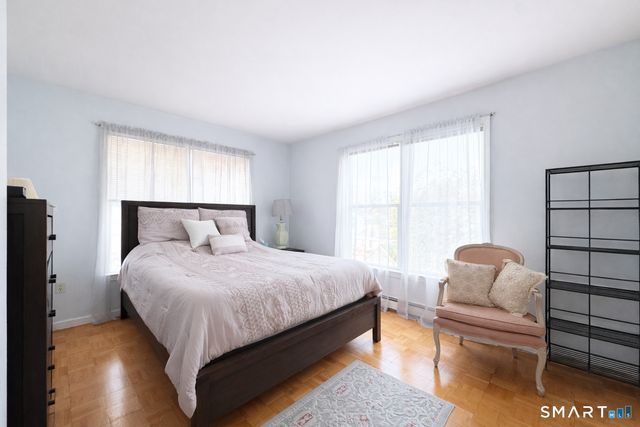 98 Scofield Avenue, Stamford, CT 06906